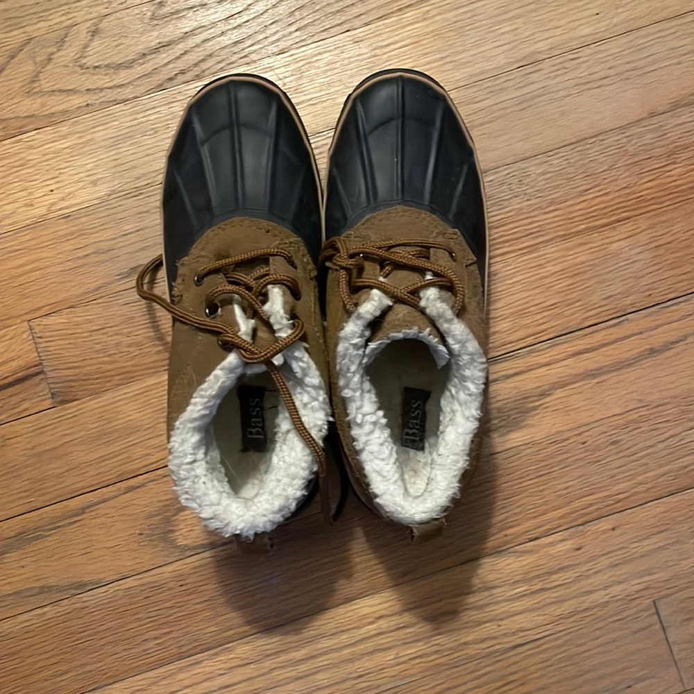 Duck boots